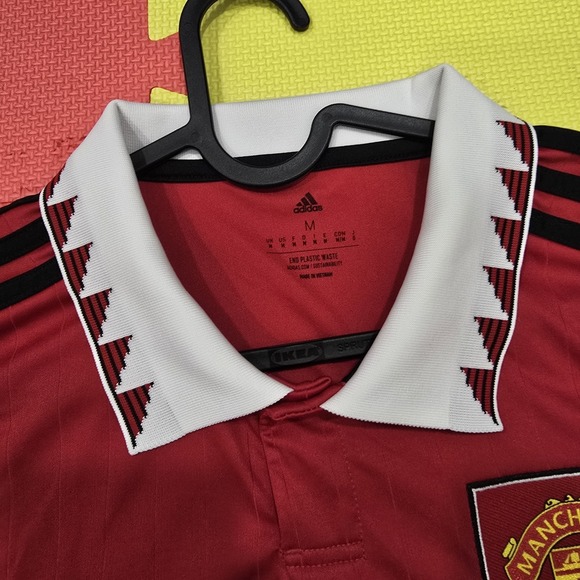 Manchester United 2022-23 Home Jersey - Size M - Picture 5 of 8